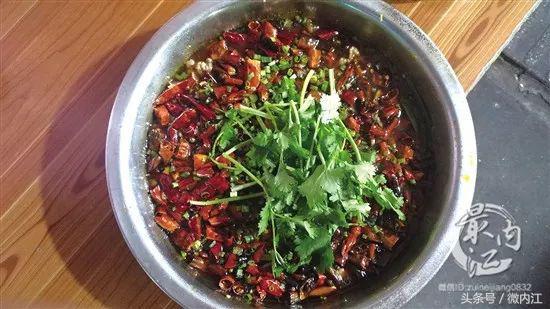 成都美食推荐_四川特色美食_清油和牛油哪个好吃