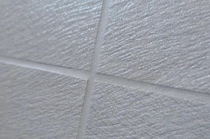 真瓷胶环氧彩砂聚脲对比_瓷砖美缝材料选择_水性接缝王配方