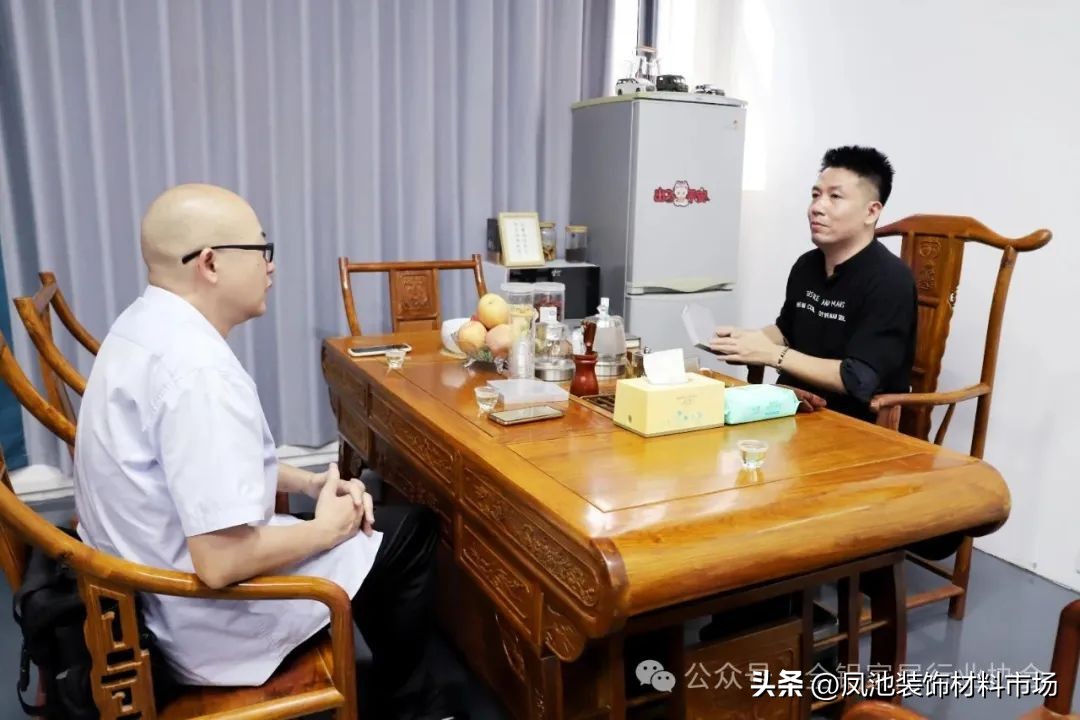 全铝家居水漆艺术柜门_水漆铝作定制柜门_家具油漆颜色大全