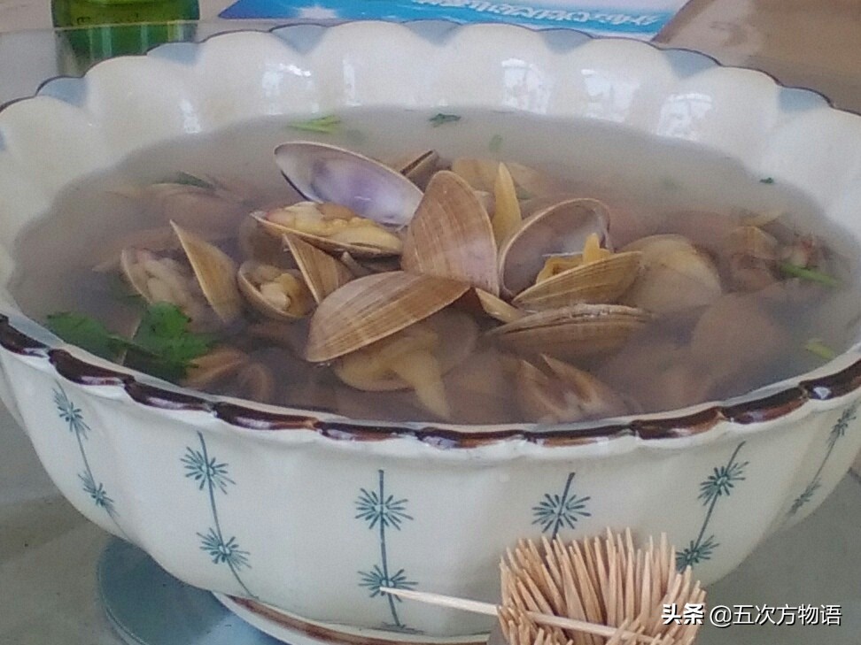 菲律宾蛤仔_蒜蓉粉丝蒸贝壳_文蛤